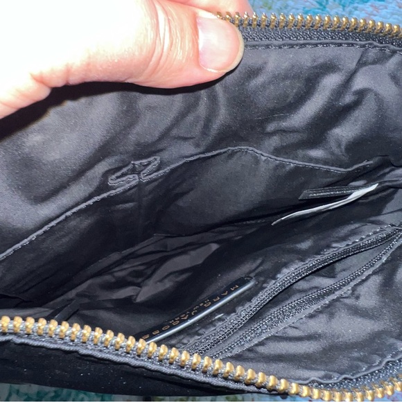 Marc Jacobs Black Nylon Crossbody Bag Purse Zipper Closure Gold Tone Hardware - Picture 9 of 12